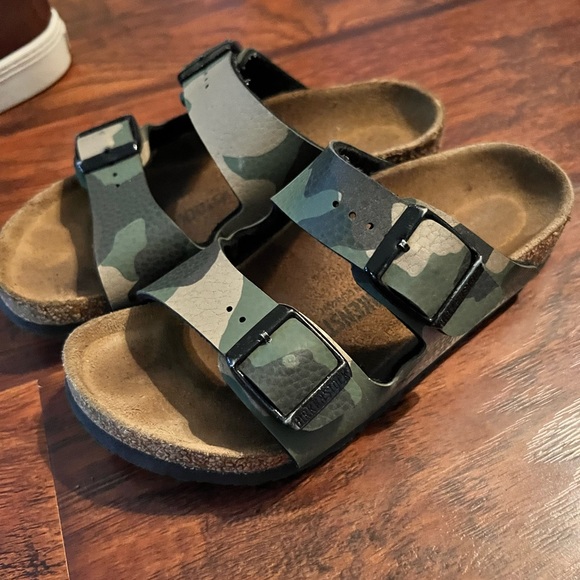 Kids camo Birkenstocks - Picture 1 of 1